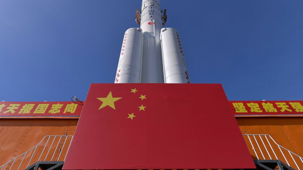 China positions rocket ahead of ambitious lunar mission