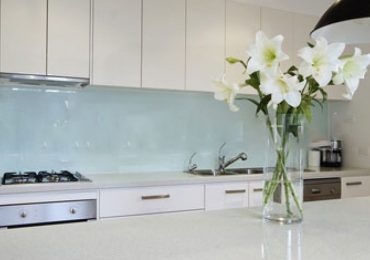 The Visible, And Invisible Benefits Of Coloured Glass Splashbacks