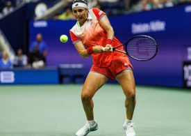US Open: Iga Swiatek defeats Aryna Sabalenka to set up final showdown with Ons Jabeur