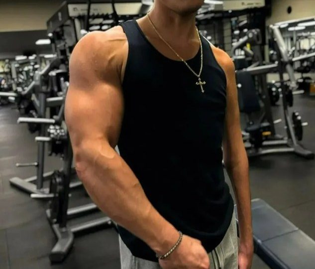 I’m a teen bodybuilder who’s trolled for my one skinny arm…it doesn’t stop me hitting the gym and I love all the jokes