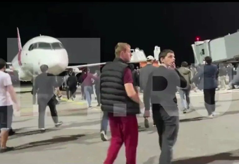 Raging pro-Palestine mob storms airport in Russia shouting ‘where are the Jews?’ after plane lands from Israel