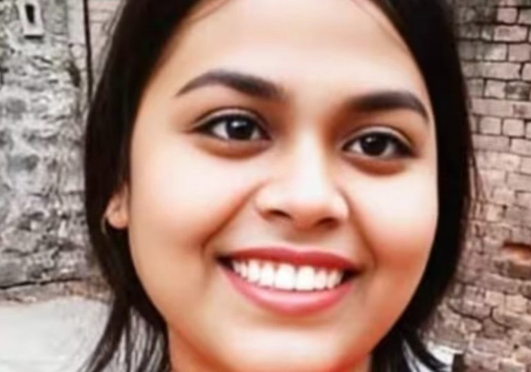 Student, 19, dies after being pulled from moving rickshaw by muggers on motorbikes who tried to snatch her phone