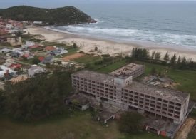 Abandoned seaside luxury hotel with 200 rooms, tennis courts & nightclub up for sale for £8m…but it needs a LOT of work