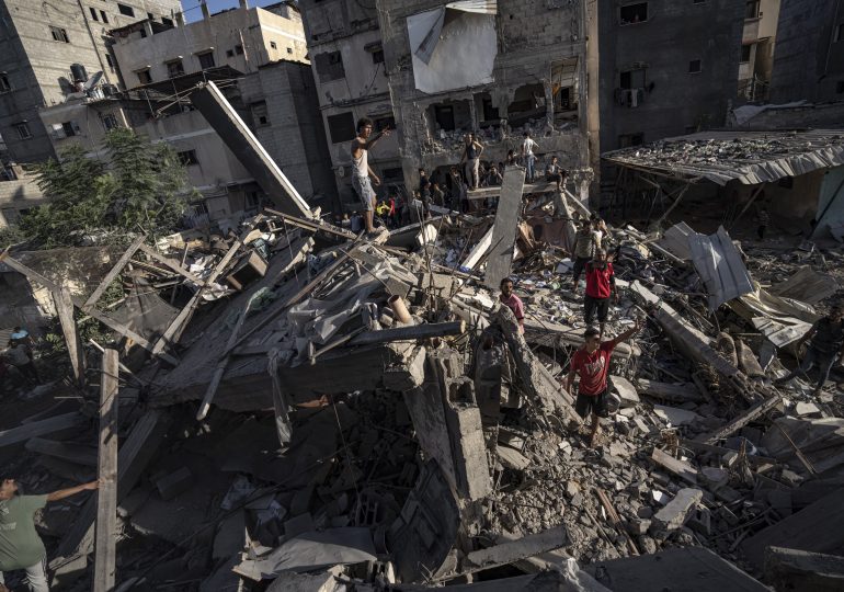 Warplanes Strike Gaza Refugee Camp as Israel Rejects U.S. Push for Pause in Fighting