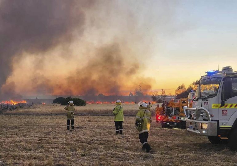 Dozens Forced to Evacuate, Homes Destroyed as Wildfire Rages on Edge of Perth