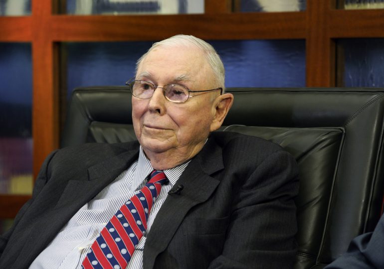 Charlie Munger, Warren Buffet’s Longtime Sidekick at Berkshire Hathaway, Dies at 99