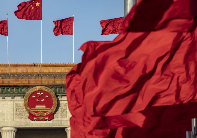 China’s Millions of Communist Party Officials Warned Against Investing in Private Equity