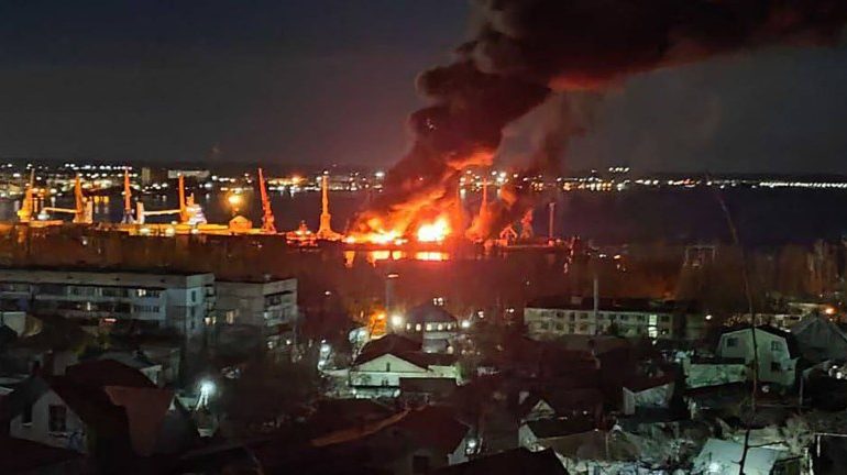 Dramatic moment Ukraine’s ‘Storm Shadow missiles strike Russian landing ship Novocherkassk’ sparking massive explosion