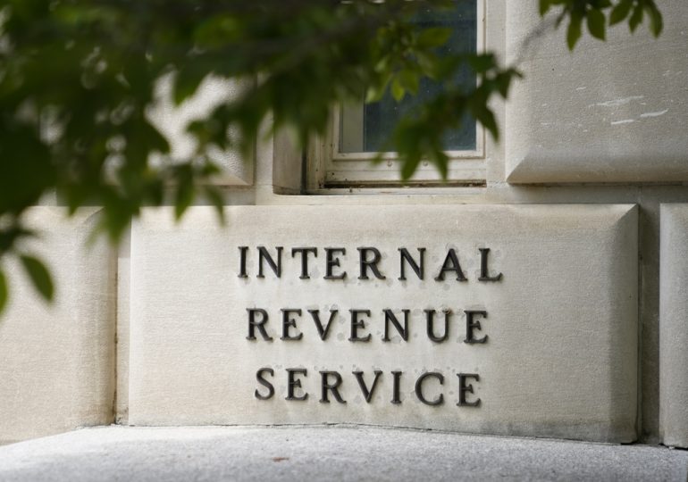 IRS to Waive $1 Billion in Penalties for People and Firms Owing Back Taxes for 2020 or 2021