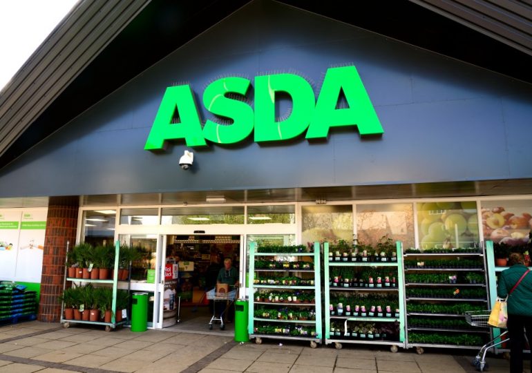 Asda shoppers rush to buy Xbox and PS5 computer games scanning at tills for just 10p