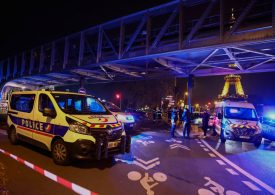 Brit injured and man killed by ‘hammer-wielding attacker’ near Eiffel Tower in Paris – as people urged to avoid area