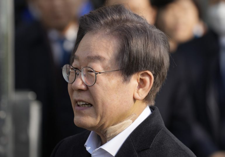 South Korean Opposition Leader, After Being Stabbed in Neck, Urges End to ‘Warlike Politics’