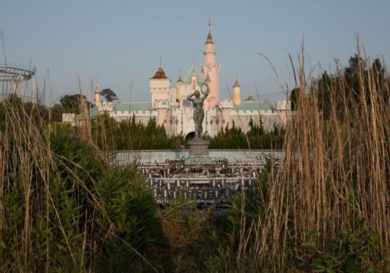 World’s creepiest abandoned theme park with crumbling castles and empty rides left to rot for decades before demolition