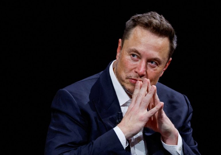World’s first trillionaire will be crowned by 2034 as richest men’s wealth grows by £11m an HOUR & Elon takes the lead