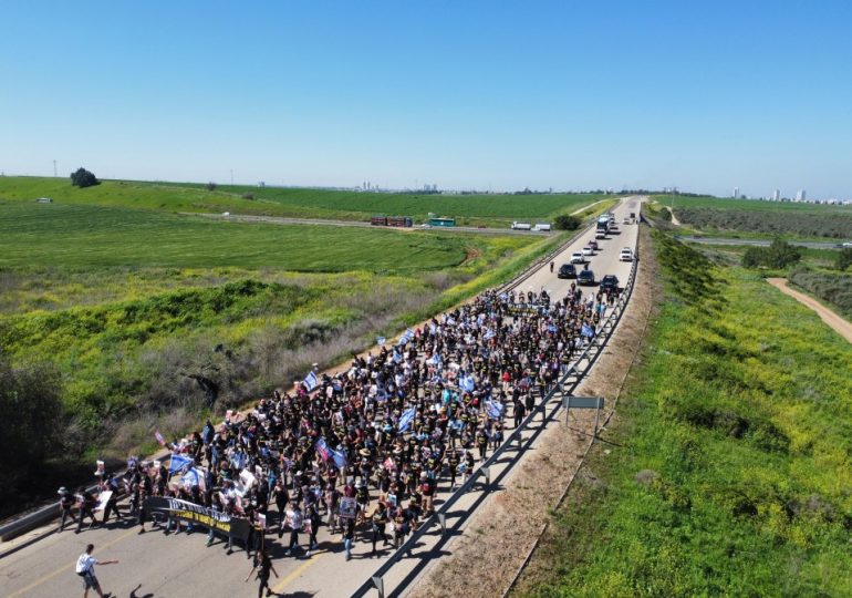 Devastated families of Israeli hostages march to Jerusalem calling for their immediate release