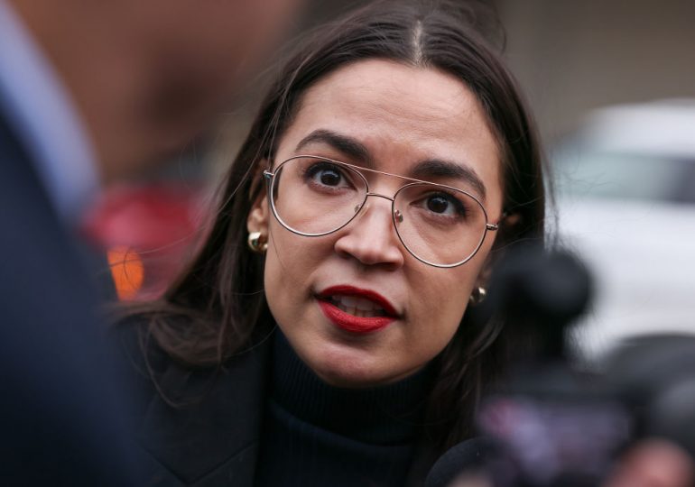 AOC and Other Democrats Urge Biden to Call for a Ceasefire at the State of the Union