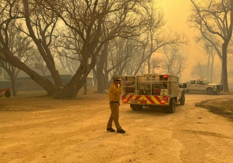 Nuclear weapons plant EVACUATED as Texas wildfires threaten Pantex facility where bombs are built & disassembled