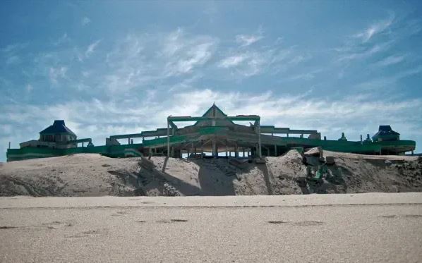 Inside creepy South African abandoned water park left to rot after beach paradise became buried in sand