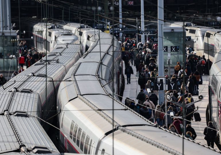 ‘Sensitive’ Security Plans for Paris Olympics Stolen in Bag Swipe on Train