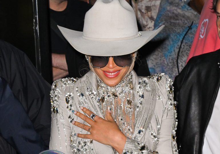 Fans React to Beyonce’s New Album ‘Cowboy Carter’