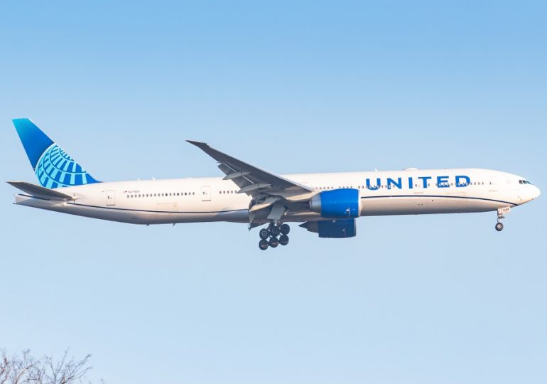 Pilot on United Boeing 777 forced to return to airport after ‘poo from broken toilet flows into cabin’