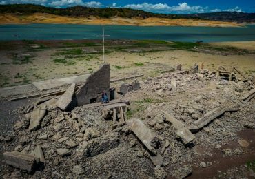 Mysterious 300-year-old sunken town re-emerges in dried up lake as ruins of church and houses loom out of the mud