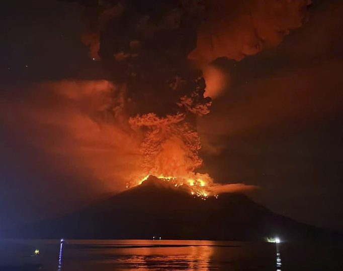 Indonesia Volcano Eruptions Force Thousands to Evacuate