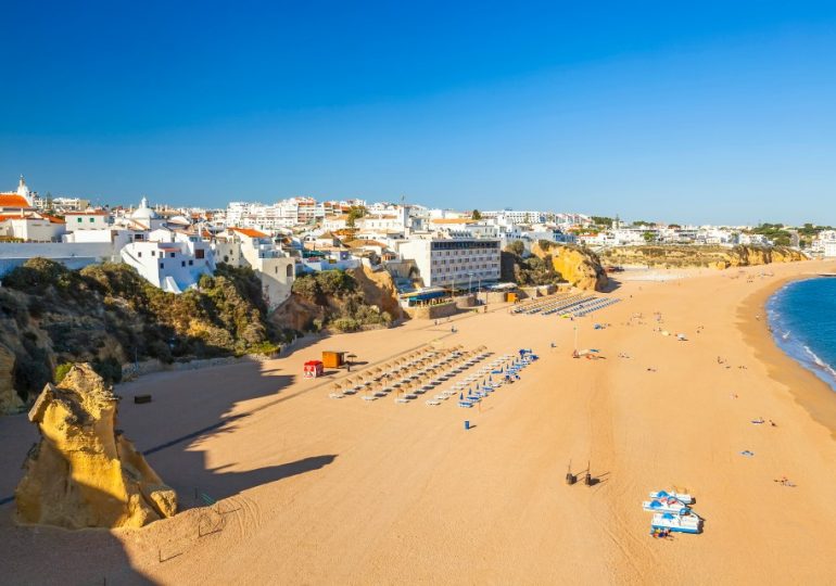 Brit tourist, 35, found dead inside Algarve holiday apartment and pal missing