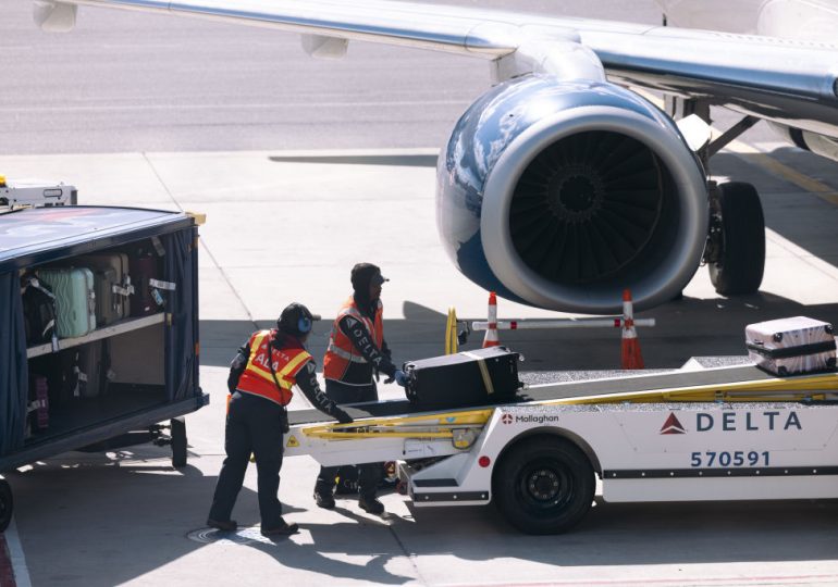 Delta Apologizes For Rough Handling of College Golf Team’s Equipment