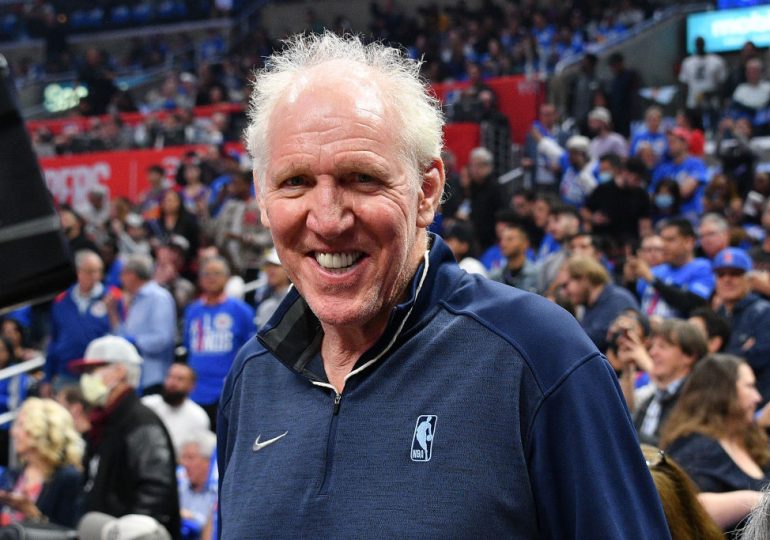 Bill Walton, Basketball Hall of Fame Player Who Became Star Broadcaster, Dies at 71