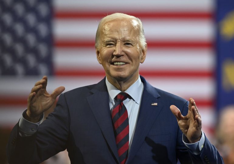 Biden Administration Says 100,000 New Migrants Expected to Enroll in ‘Obamacare’ Next Year