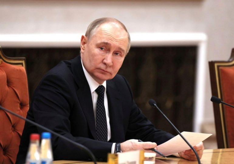 Paranoid & sickly Putin has 4 doctors & 111 security guards permanently on alert at his palace, leaked docs claim