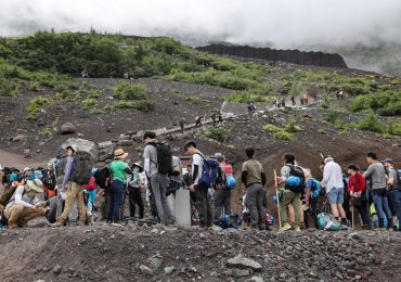 Japan’s Mount Fuji Introduces Paid Climbing Reservation System to Counter Overtourism