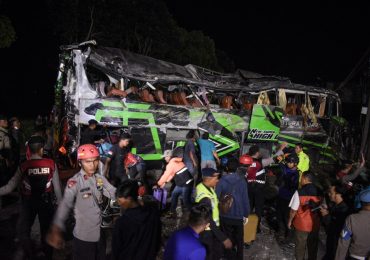 Nine kids among at least 11 killed in horror Indonesia bus crash after ‘brakes malfunctioned’ as they drove to school