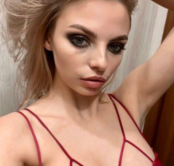 Model, 27, hunted by Putin’s cronies & issued £1000 fine after saying ‘Russian women aren’t pretty’ in online rant