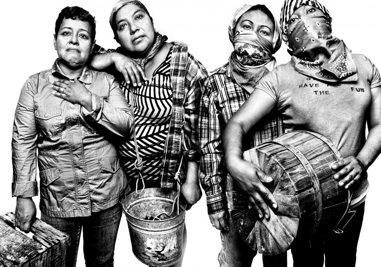 How Photographer Platon Captures the Power of Everyday Heroes