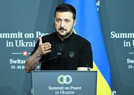 Ukraine will hold peace talks with Russia within hours if its troops pulls out of the country, Zelensky says
