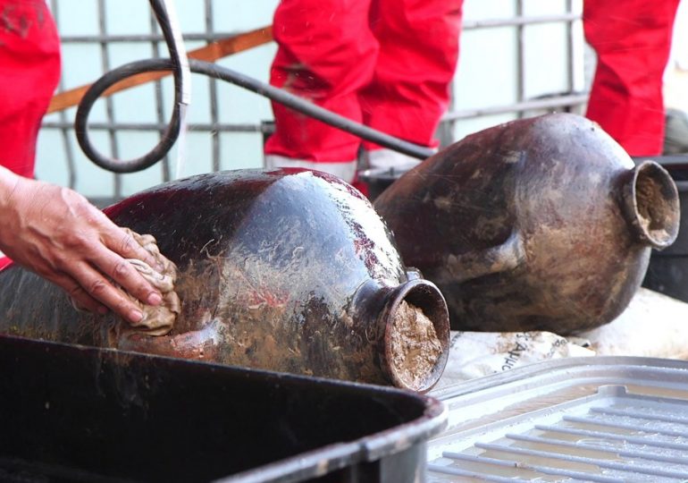 Cargo from ‘world’s oldest shipwreck’ from the Bronze Age is finally found after spending 3,300 years lost at sea