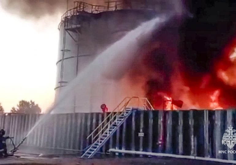 Ukrainian Drone Attack Sparks Huge Blaze at Oil Facility in Southern Russia