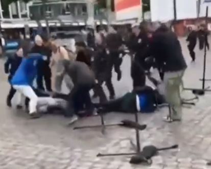 Shocking new vid of stabbing attack at Mannheim anti-Islam rally reveals why hero cop tackled victim instead of knifeman