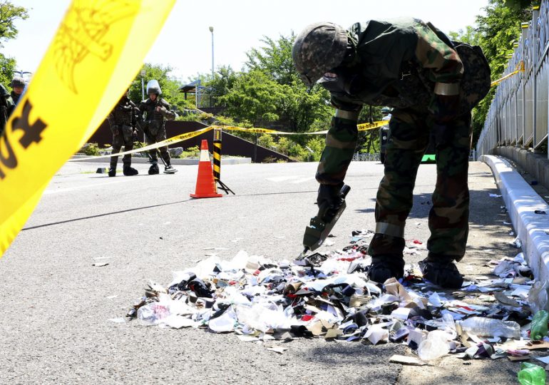 South Korea to Suspend Peace Agreement With North Korea After Trash-Balloon Campaign