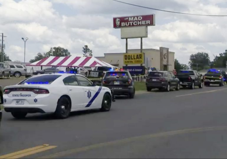 Shooting at Grocery Store in South Arkansas Kills Two and Wounds Six Others