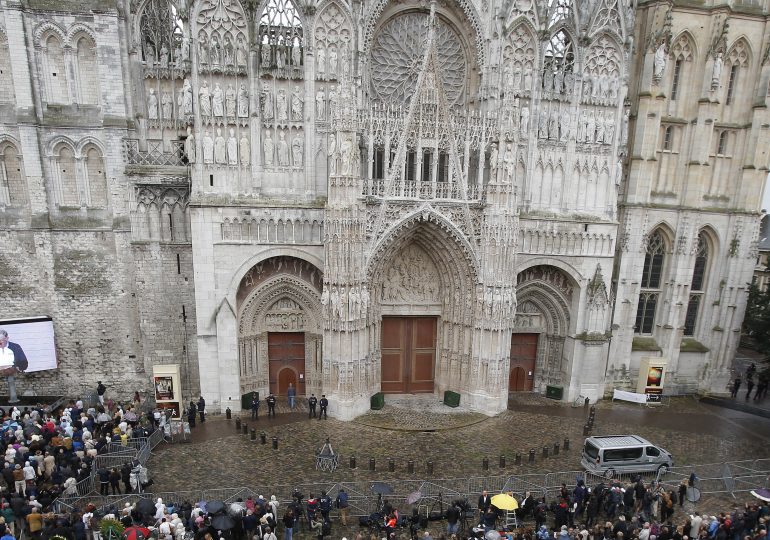 Fire Breaks Out In the Spire of the Medieval Cathedral in French City of Rouen