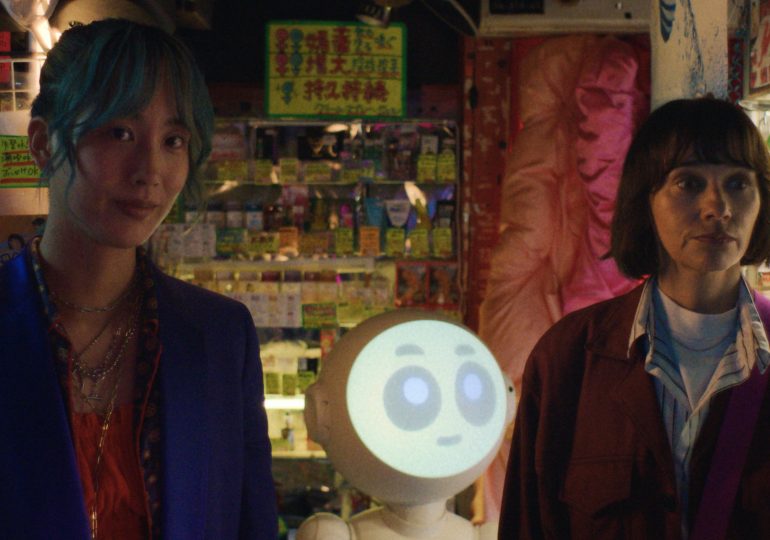 Watch Rashida Jones’ Tech Thriller Sunny for the Characters, Not the Cliffhangers