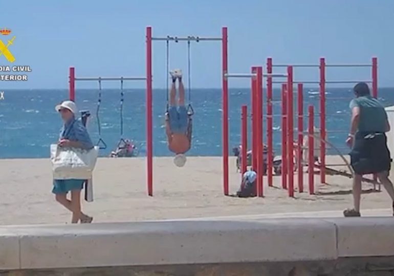 Watch dramatic moment Brit ‘Tinder rapist who attacked 2 dates’ is tackled by cops on Costa del Sol beach during workout