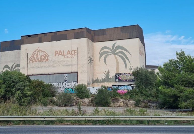 Inside the eerie abandoned Majorca nightclub that hosted iconic popstars in Brit holiday resort left to rot 32 years on