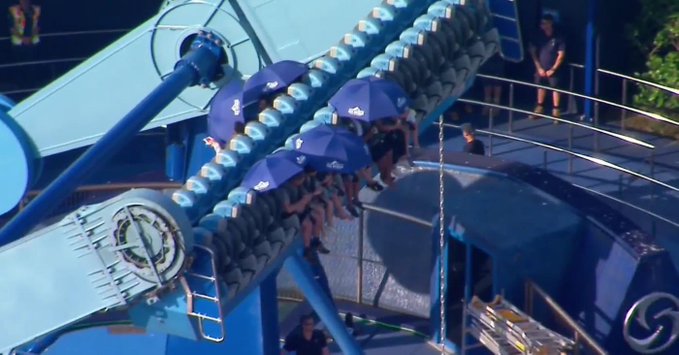 Passengers trapped mid-air on Sea World ride as 360 degree spinning ‘Vortex’ jams leaving 13 people stuck