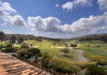 Mystery as Brit man, 61, found dead at Majorca golf course with head injury after ‘vanishing while playing with pals’