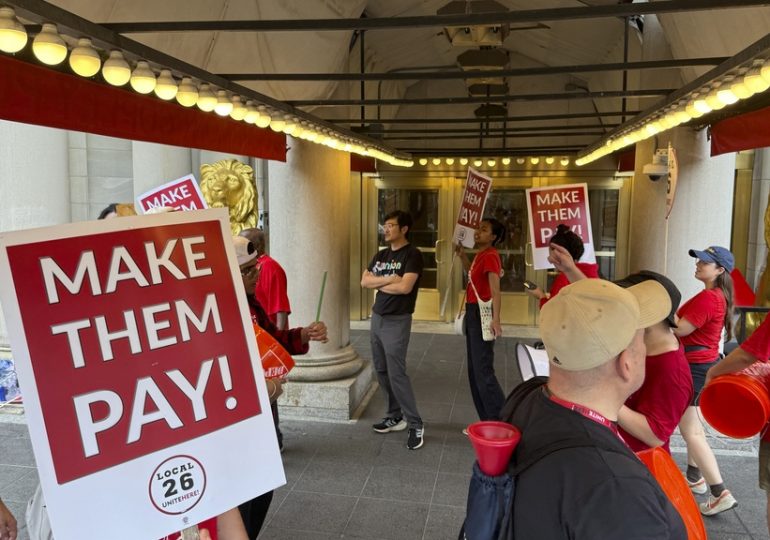 Thousands of U.S. Hotel Workers Strike Over Labor Day Weekend