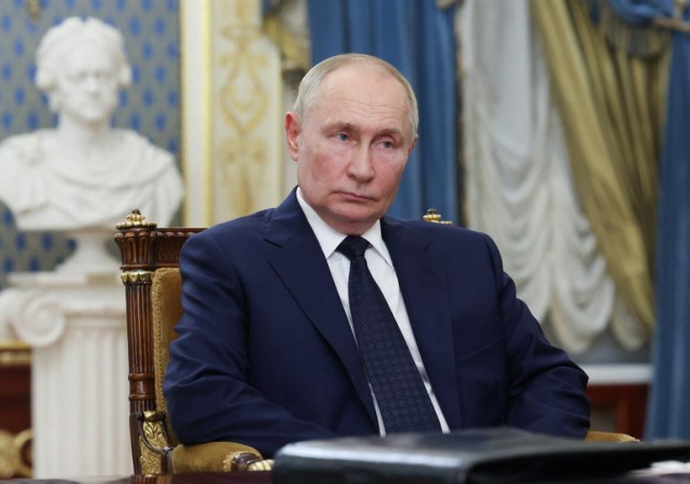 Putin urged to detonate nuclear bomb in chilling warning to the West if Ukraine uses British missiles to strike Russia